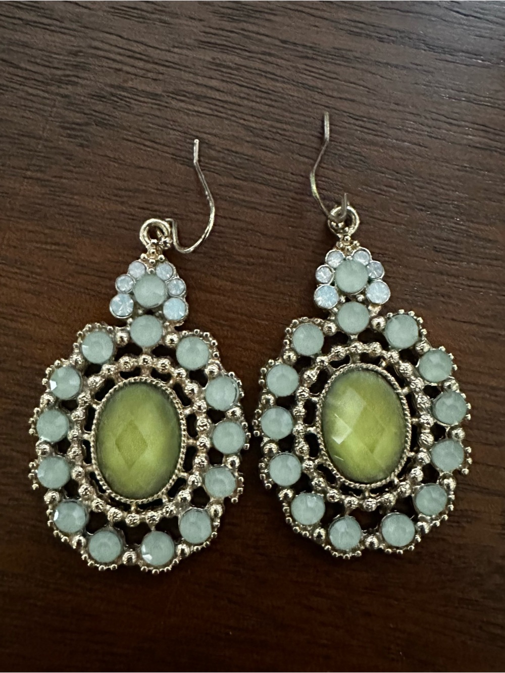 Women's Earrings Cameo Shape Green Mint Dangly